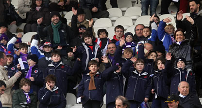 Ragazzi, sport e violenza Ragazzi, sport e violenza
