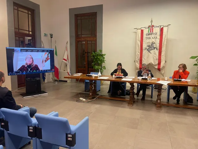 conferenza stampa Mamma segreta del 17 marzo 2023