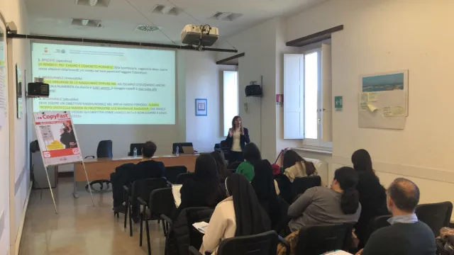 un momento del workshop che si è svolto a Napoli il 17 marzo 2023 nell'ambito di Educare nella complessità
