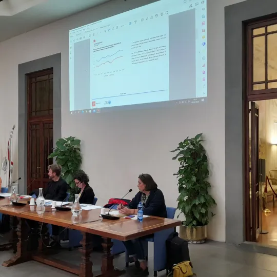 Un momento del seminario ''Prendersi cura dell'adozione in Toscana''