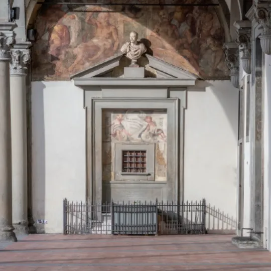 finestra ferrata dell'Istituto degli Innocenti